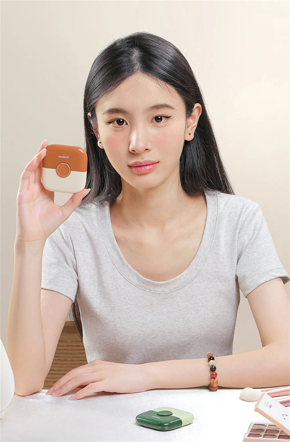 2 in 1 Baby HairCut and Hairdressing Comb Trim Bangs and Broken Hair Bangs Trimmer Manual Portable Children's Hair Clipper