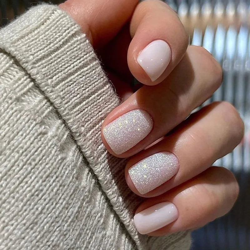 Naked Pink French White Side False Nails Short Simple Nail Beauty Press on Fake Nails Full Cover Artificial Nails Tips