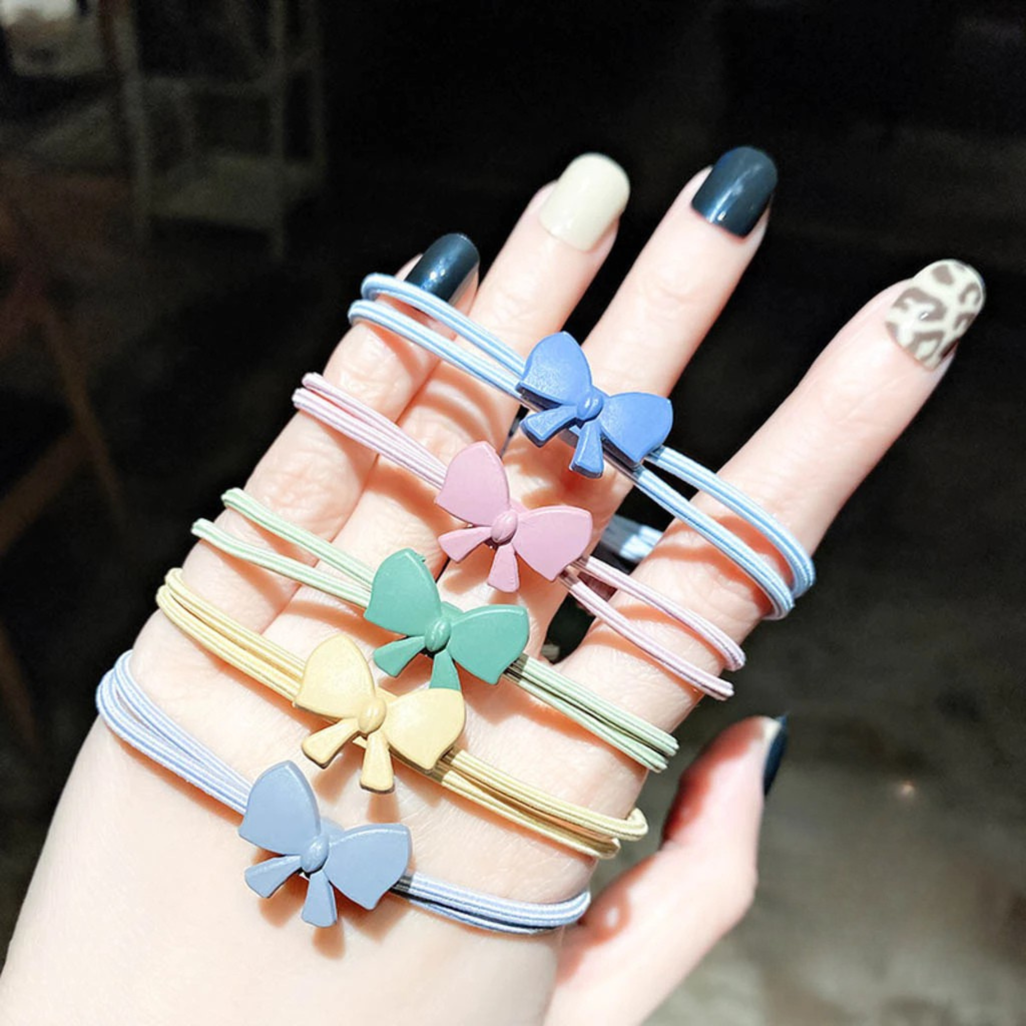 Set Of 5 Pcs Ouchless Elastic Hair Ties , Assorted Neutrals, Pain-Free Hair Accessories for Women, Made for Long-Lasting Braids, Ponytails & More, For Fine Hair
