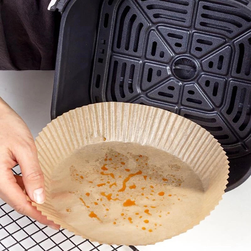 Air Fryer Disposable Paper Liners – Set of 50 Non-Stick, Grease-Proof Baking Sheets (20 cm Diameter) for Easy Clean-Up